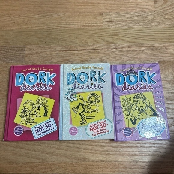 Dork Diaries Book Bundle Hardcover 1 4 8 Russell Fabulous Life Graceful Ice - Picture 2 of 4